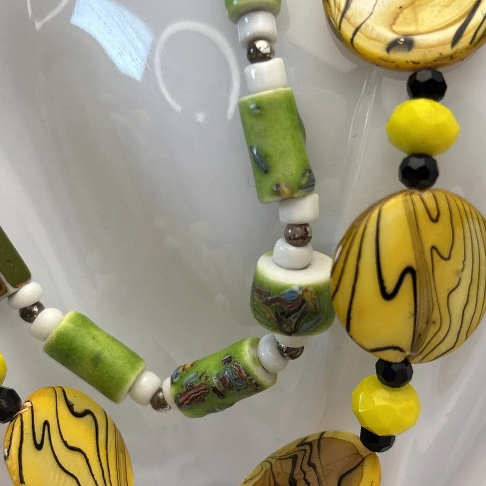 Yellow Green Beaded Necklaces 20